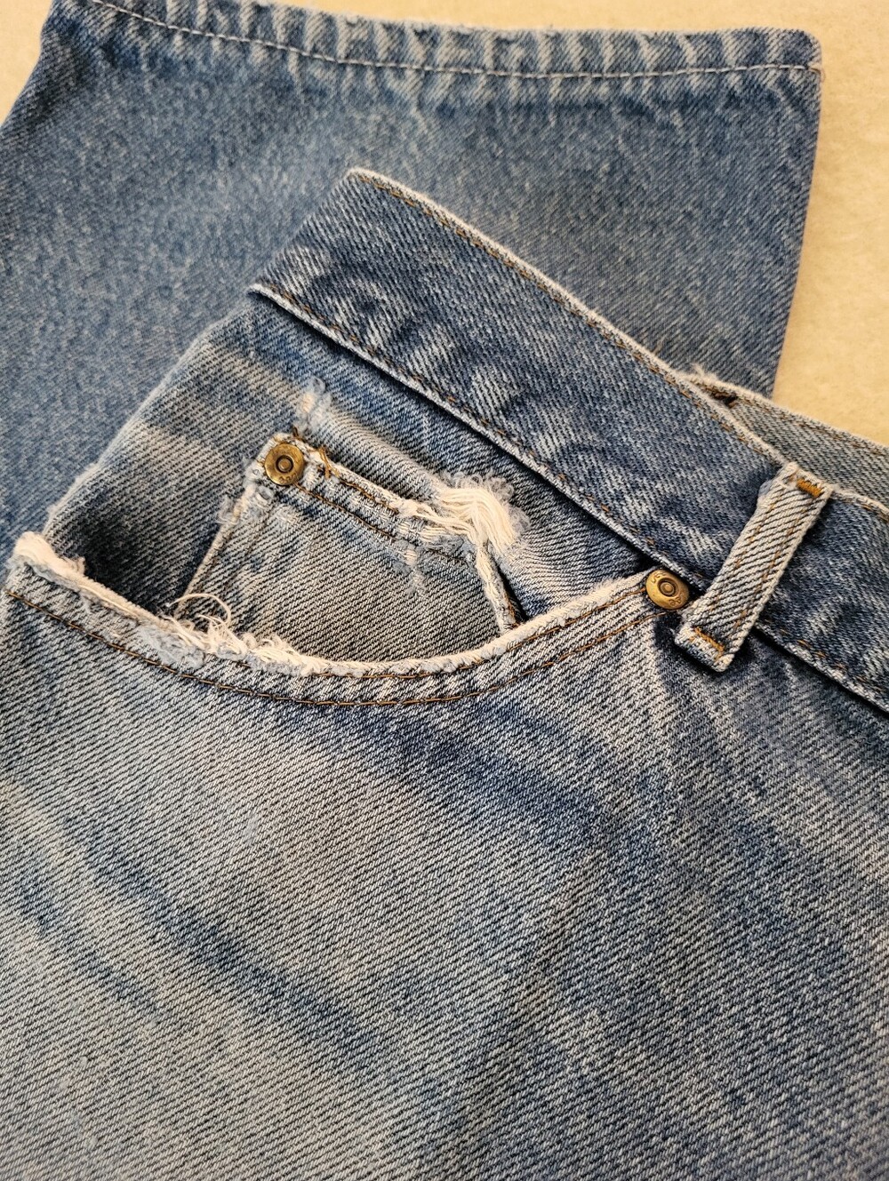 Vintage Lee Blue Jeans 32x27 Distressed Patina Straight Leg Cotton - Picture 12 of 13